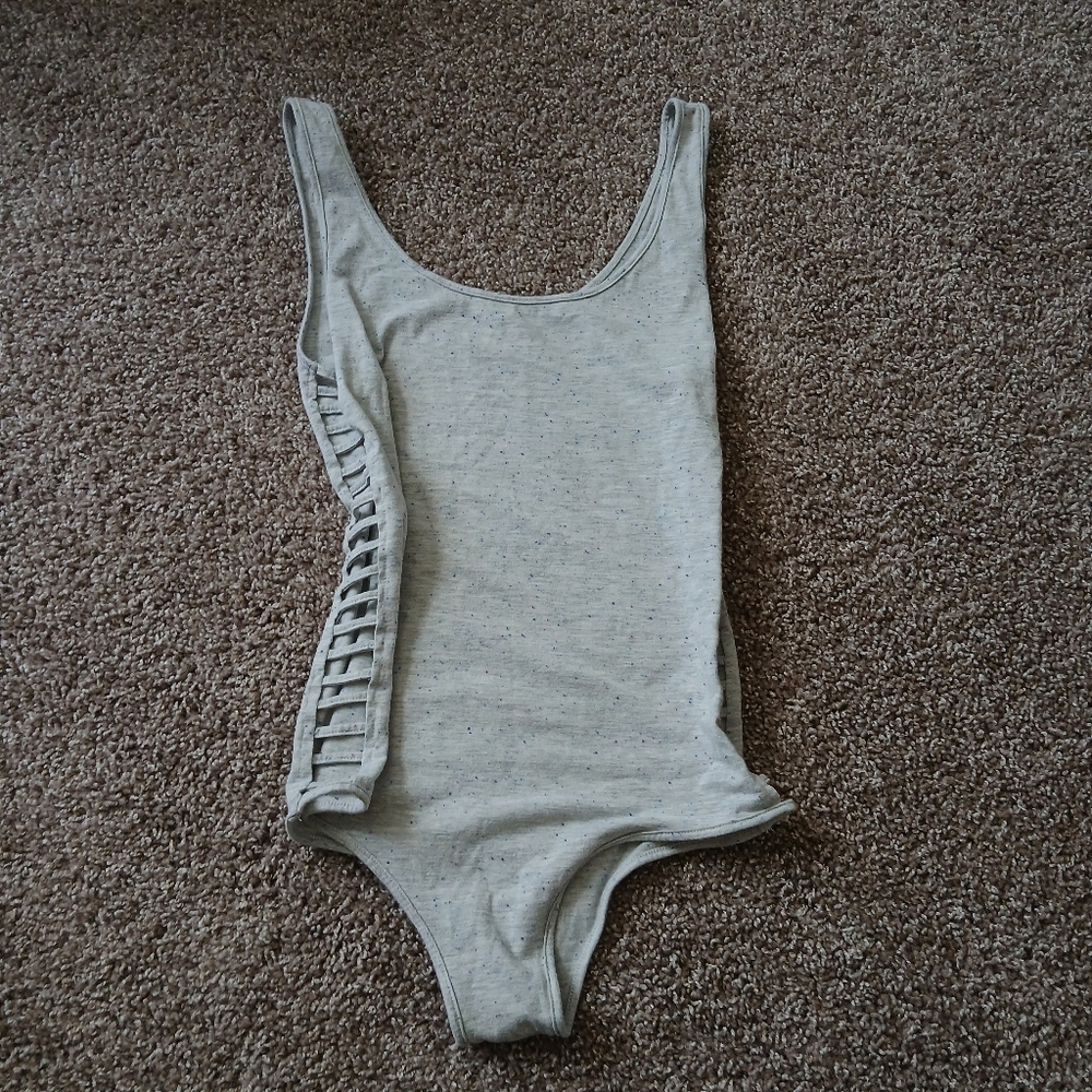 🧚‍♀️Speckled Grey Side Cut Out Bodysuit | Side Ladder Detail